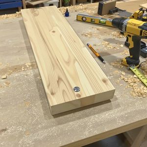 Simple wooden shelf - DIY tutorial for stylish wall shelf for beginners